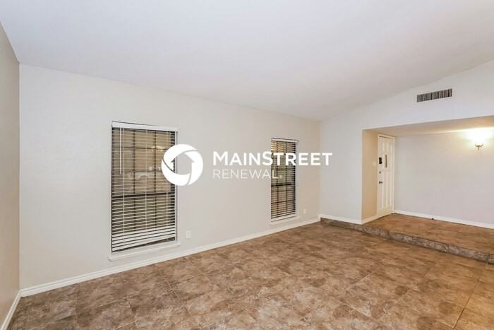4713 Zanes Ct - Photo 2 of 16