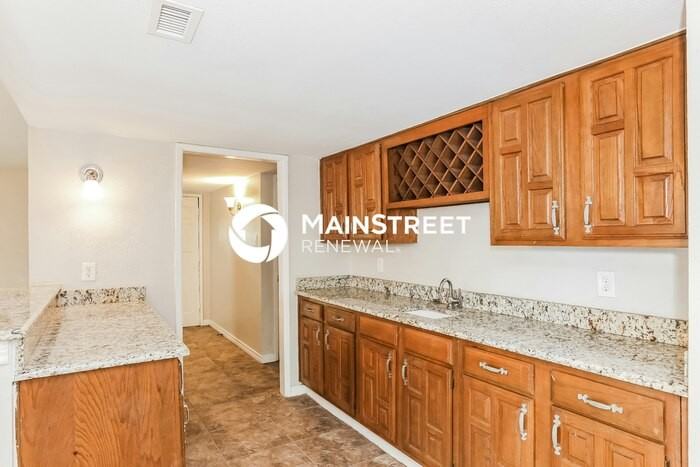 4713 Zanes Ct - Photo 6 of 16