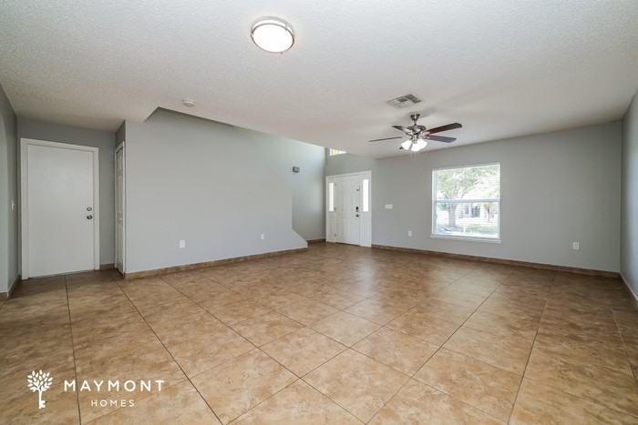 12627 Lake Vista Dr - Photo 7 of 17