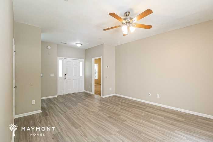 677 Continental Dr - Photo 6 of 15