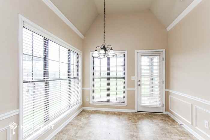 6140 Cathwick Dr - Photo 6 of 15