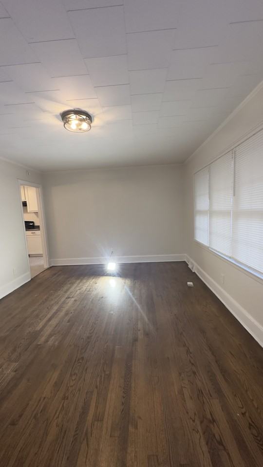 1300 Westwood St - Photo 3 of 13