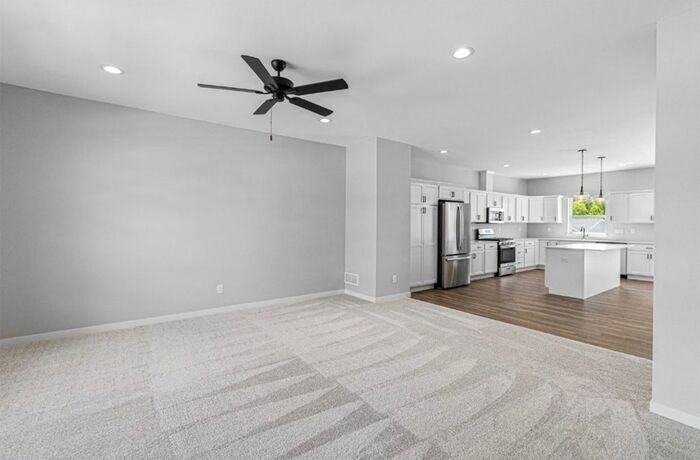 4773 Preston Ln - Photo 3 of 26