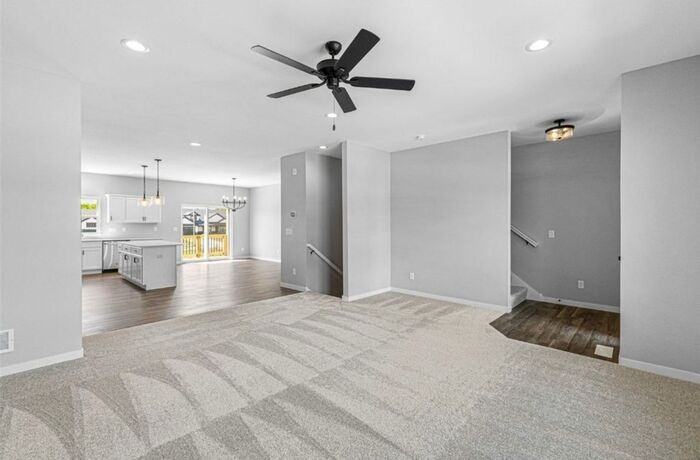 4773 Preston Ln - Photo 4 of 26