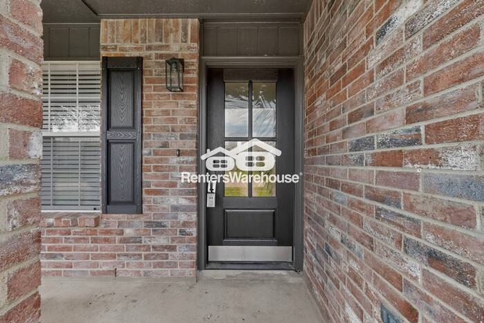 4405 San Mateo Ln - Photo 7 of 47