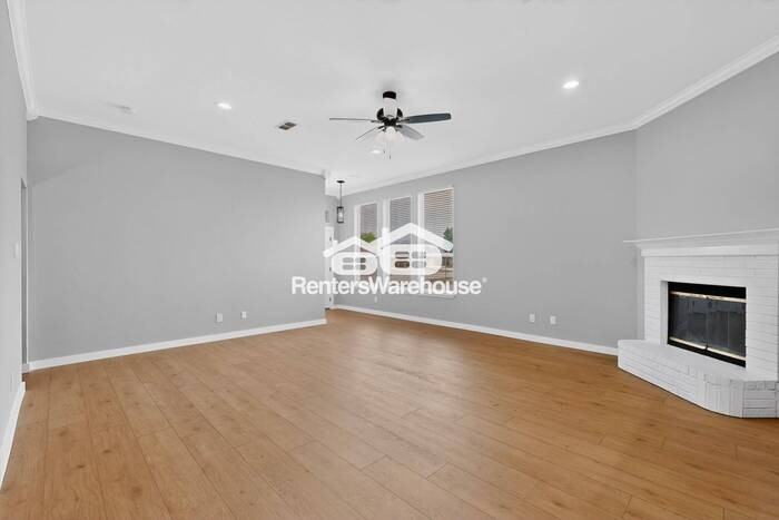 7301 Fossil Lake Dr - Photo 5 of 49