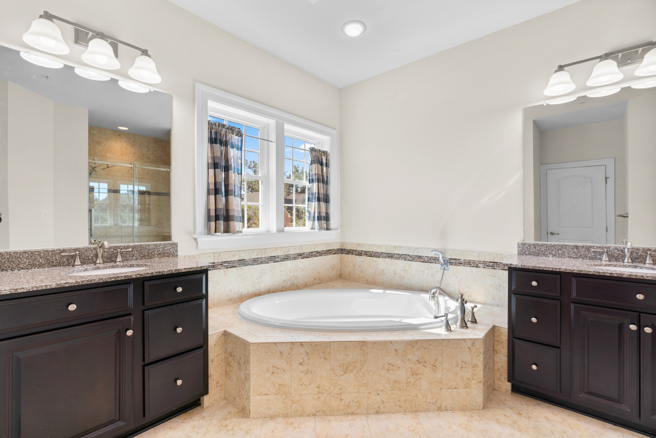 208 Bottsford Ave #NA - Photo 4 of 30