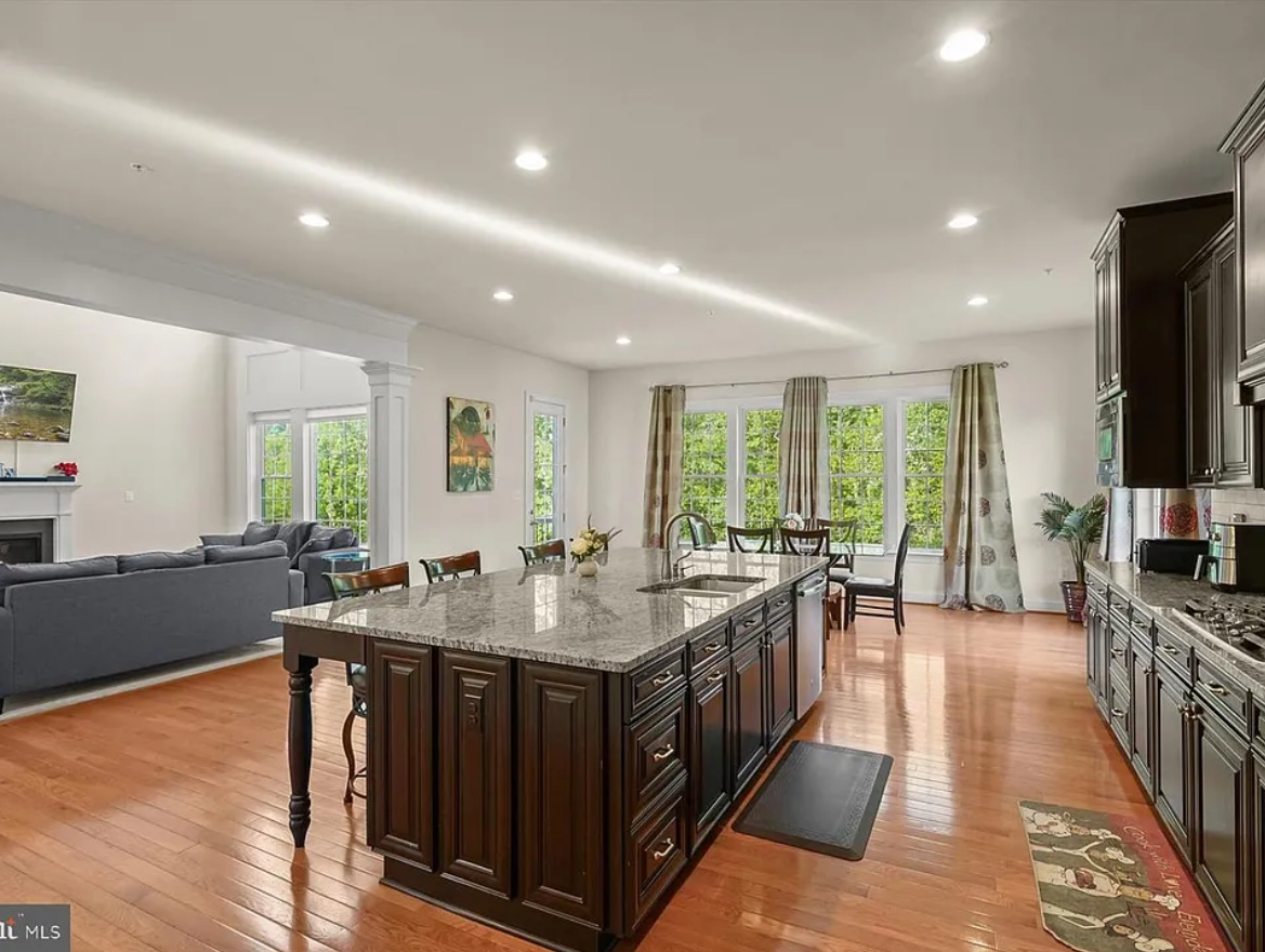 208 Bottsford Ave #NA - Photo 5 of 30