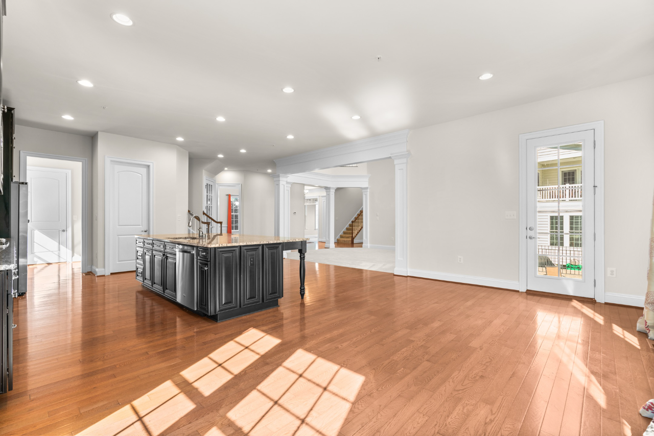 208 Bottsford Ave #NA - Photo 7 of 30