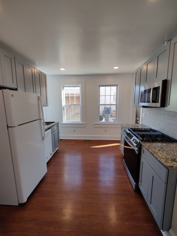 58 Harris St #1 - Photo 4 of 12
