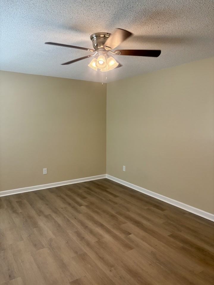 1039 N Lakeshore Dr #NA - Photo 2 of 17