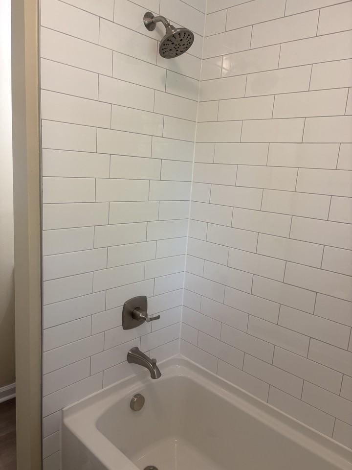 1039 N Lakeshore Dr #NA - Photo 7 of 17