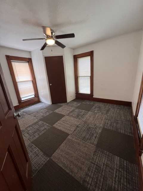 1111 Sw Western Ave #NA - Photo 3 of 12