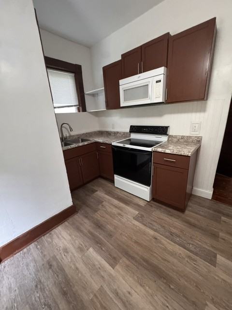 1111 Sw Western Ave #NA - Photo 7 of 12