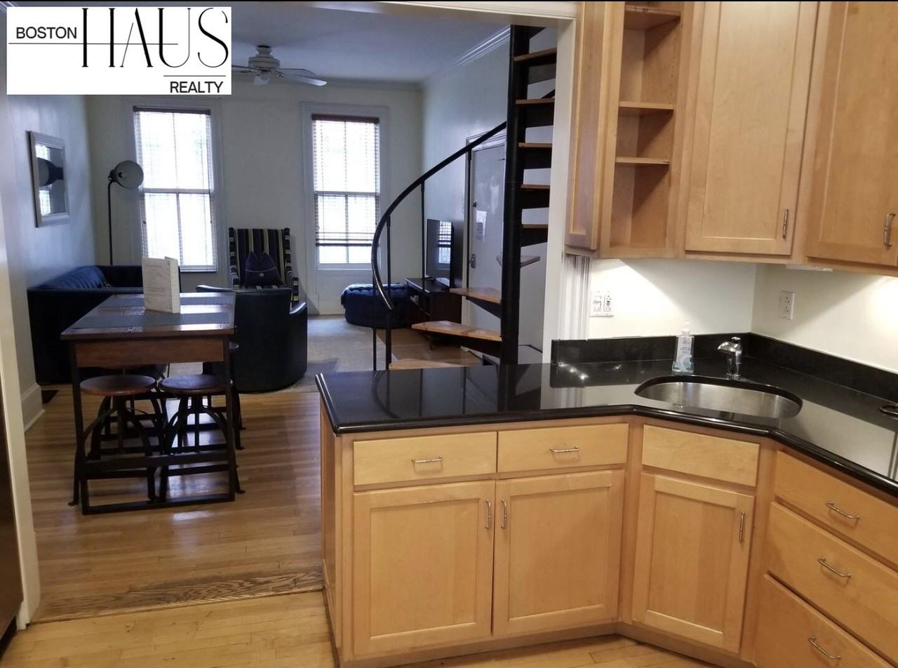 38 Hanson St #2 - Photo 3 of 22