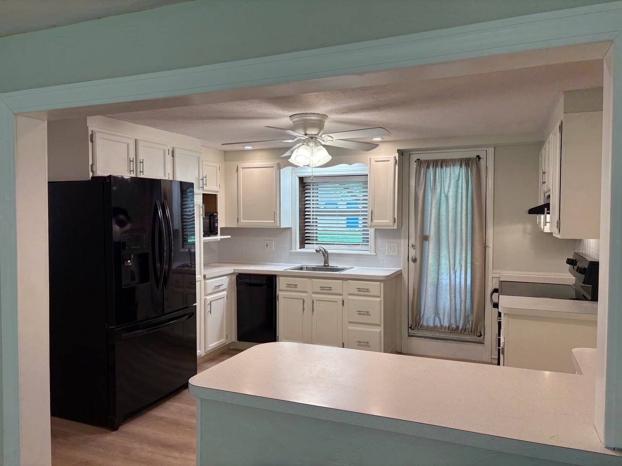 285 Willard St #1 - Photo 3 of 15