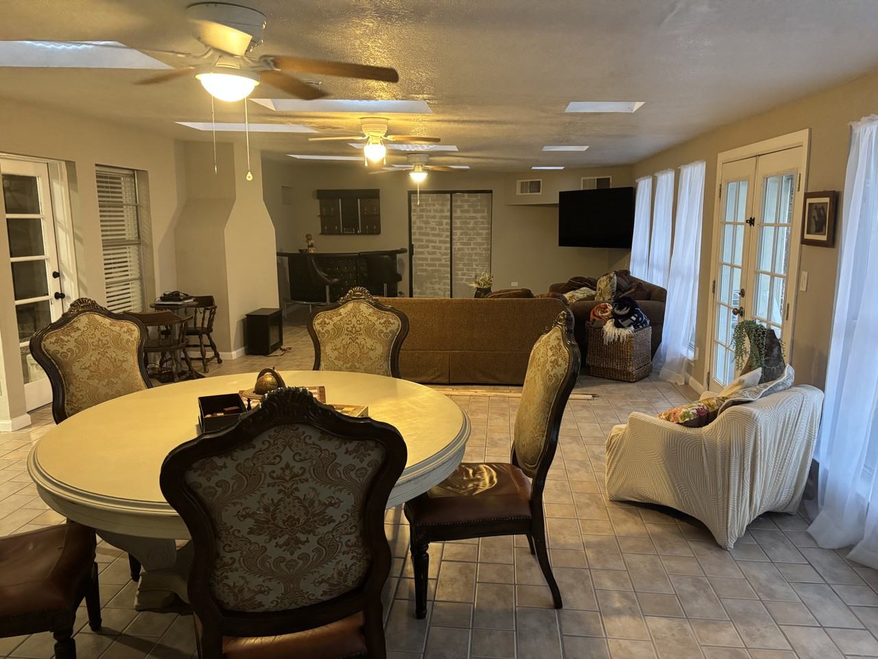 10608 Lakewood Ave #NA - Photo 6 of 13