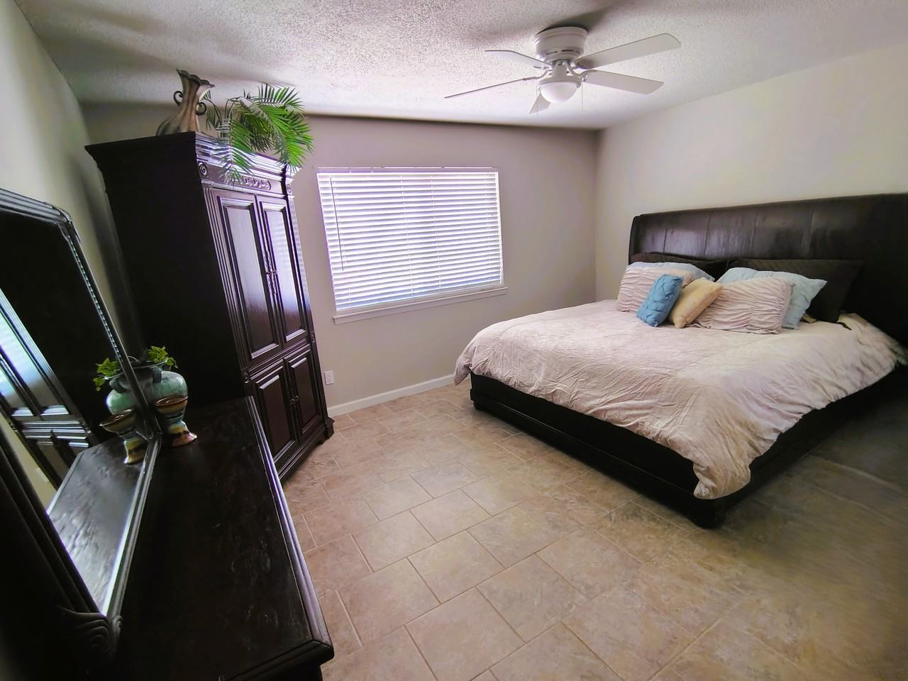 10608 Lakewood Ave #NA - Photo 7 of 13