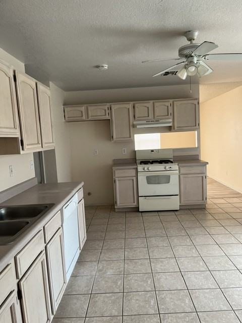 12591 Kari Anne Dr #NA - Photo 4 of 10