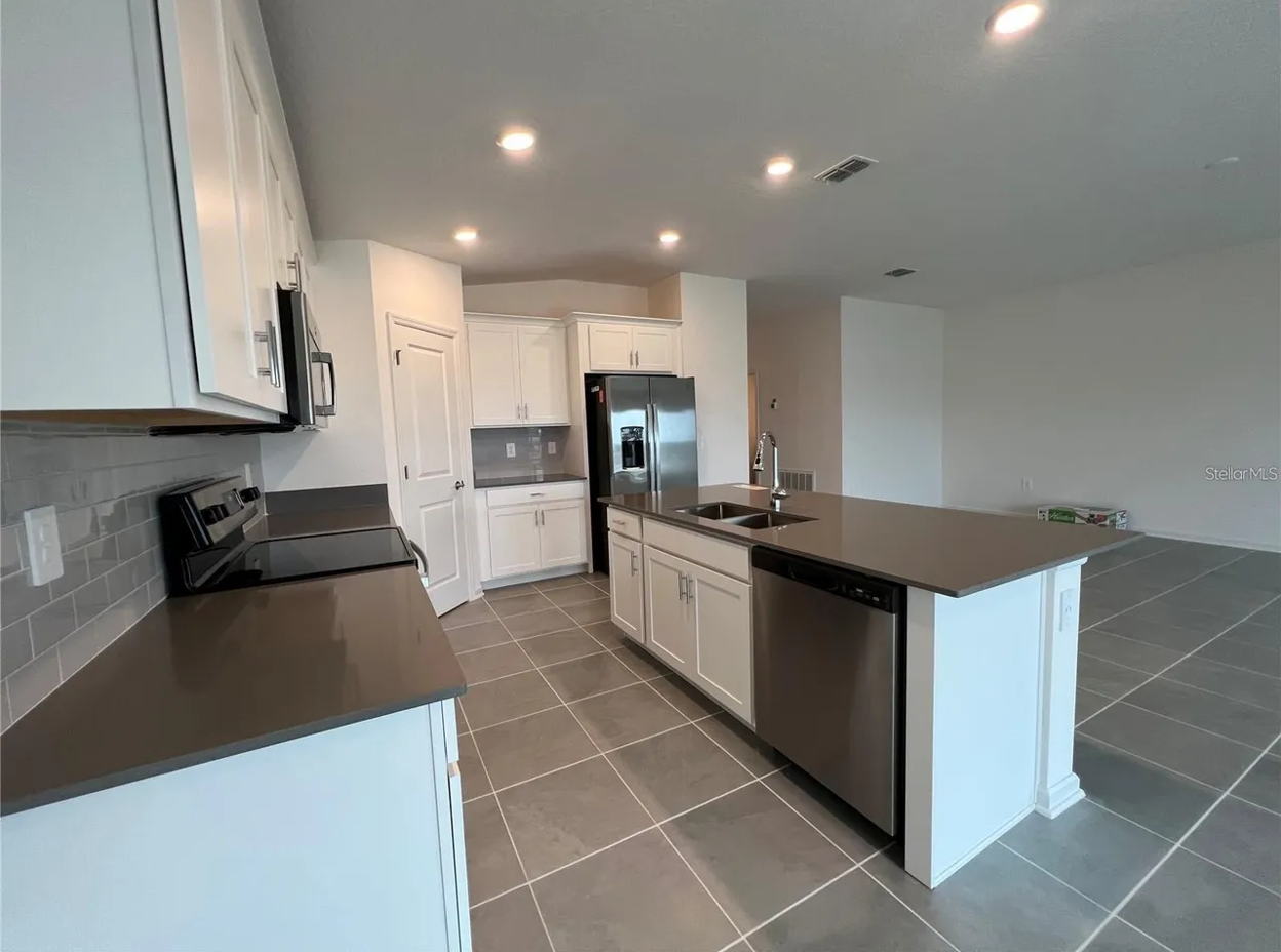 876 Laurel View Way #NA - Photo 2 of 22
