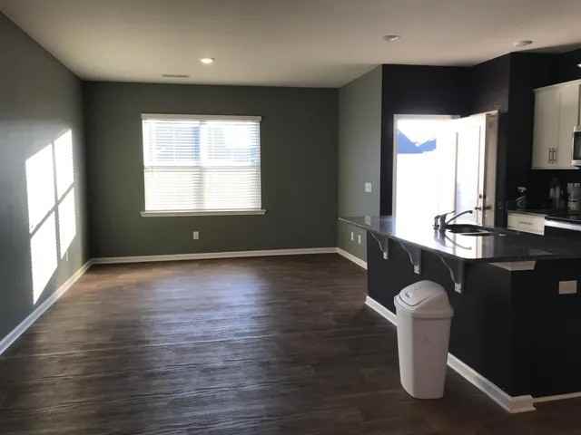 1564 Katherine Ct #NA - Photo 3 of 9