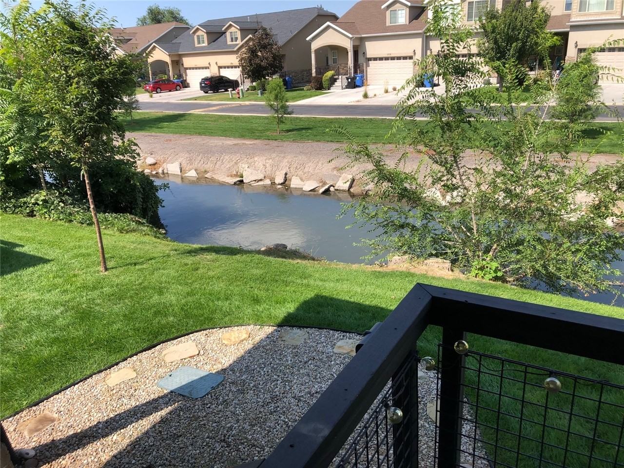 2224 W Mackay Ln - Photo 3 of 13
