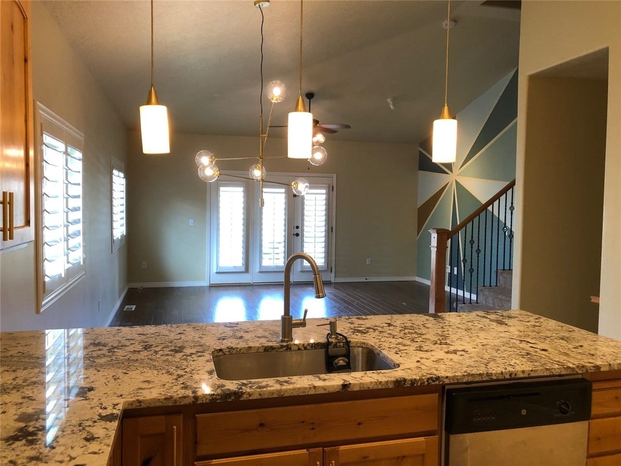 2224 W Mackay Ln - Photo 5 of 13