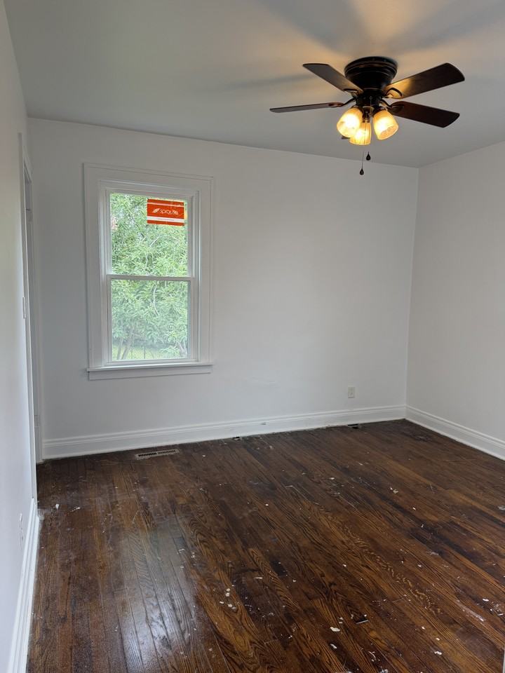 1206 Westwood Dr #1 - Photo 2 of 12