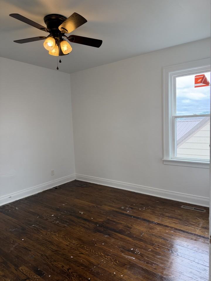 1206 Westwood Dr #1 - Photo 3 of 12