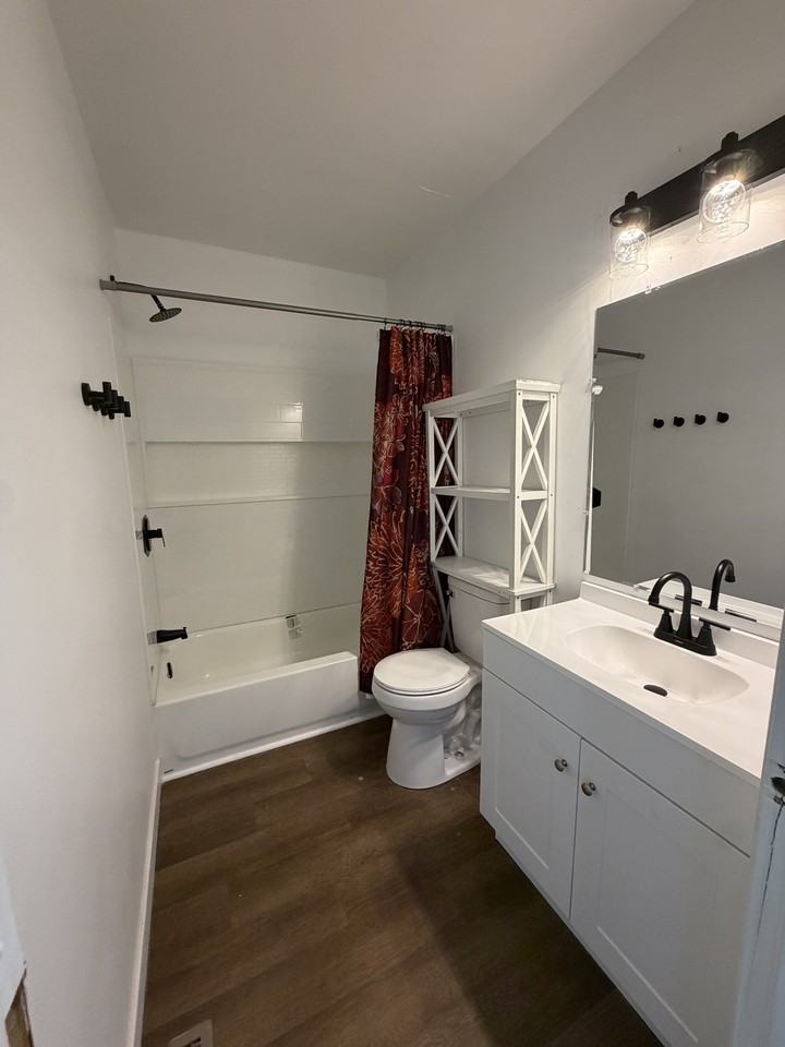 1206 Westwood Dr #1 - Photo 5 of 12