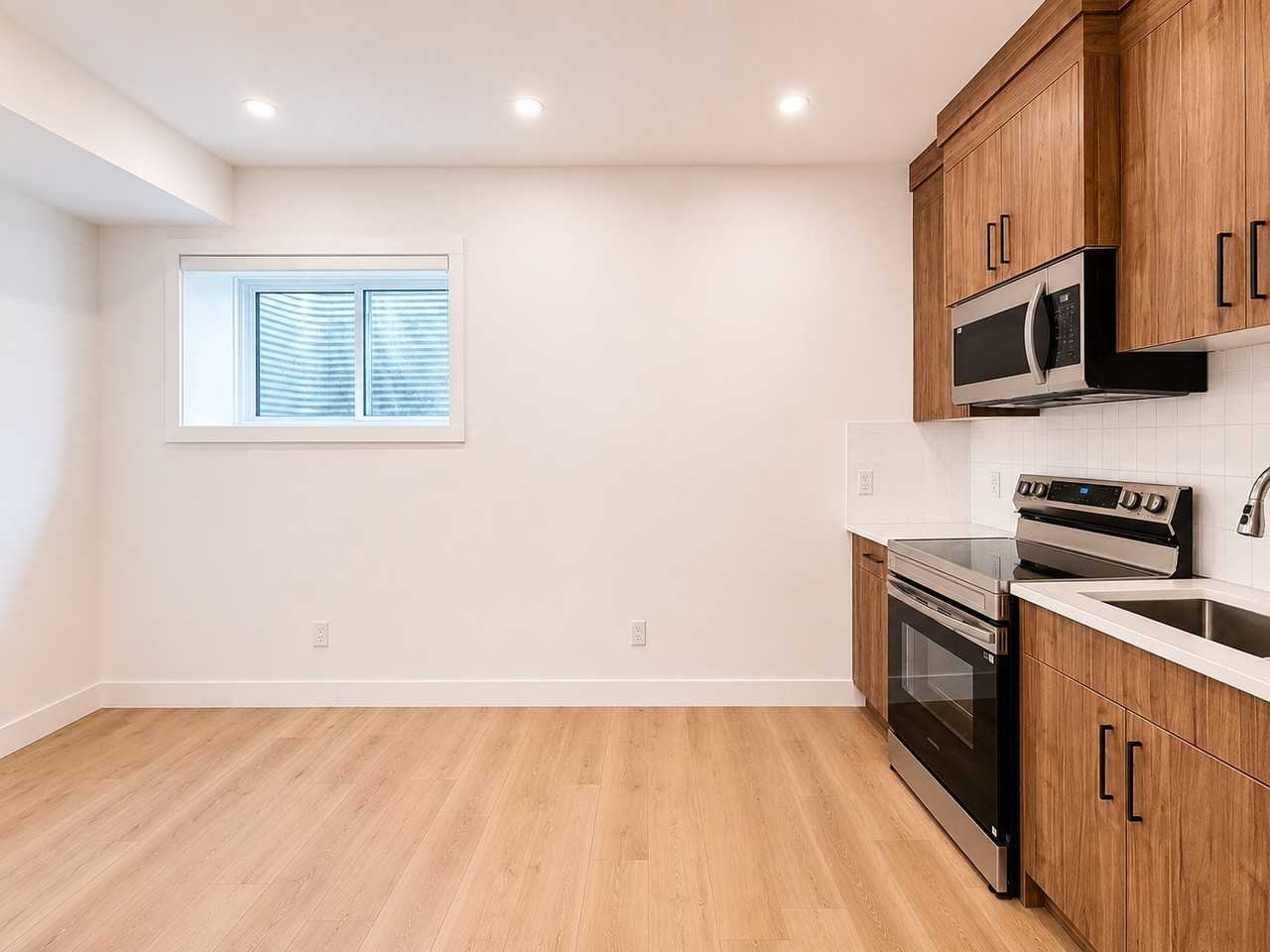 Pleasant 10 Basement Suite - Photo 5 of 10