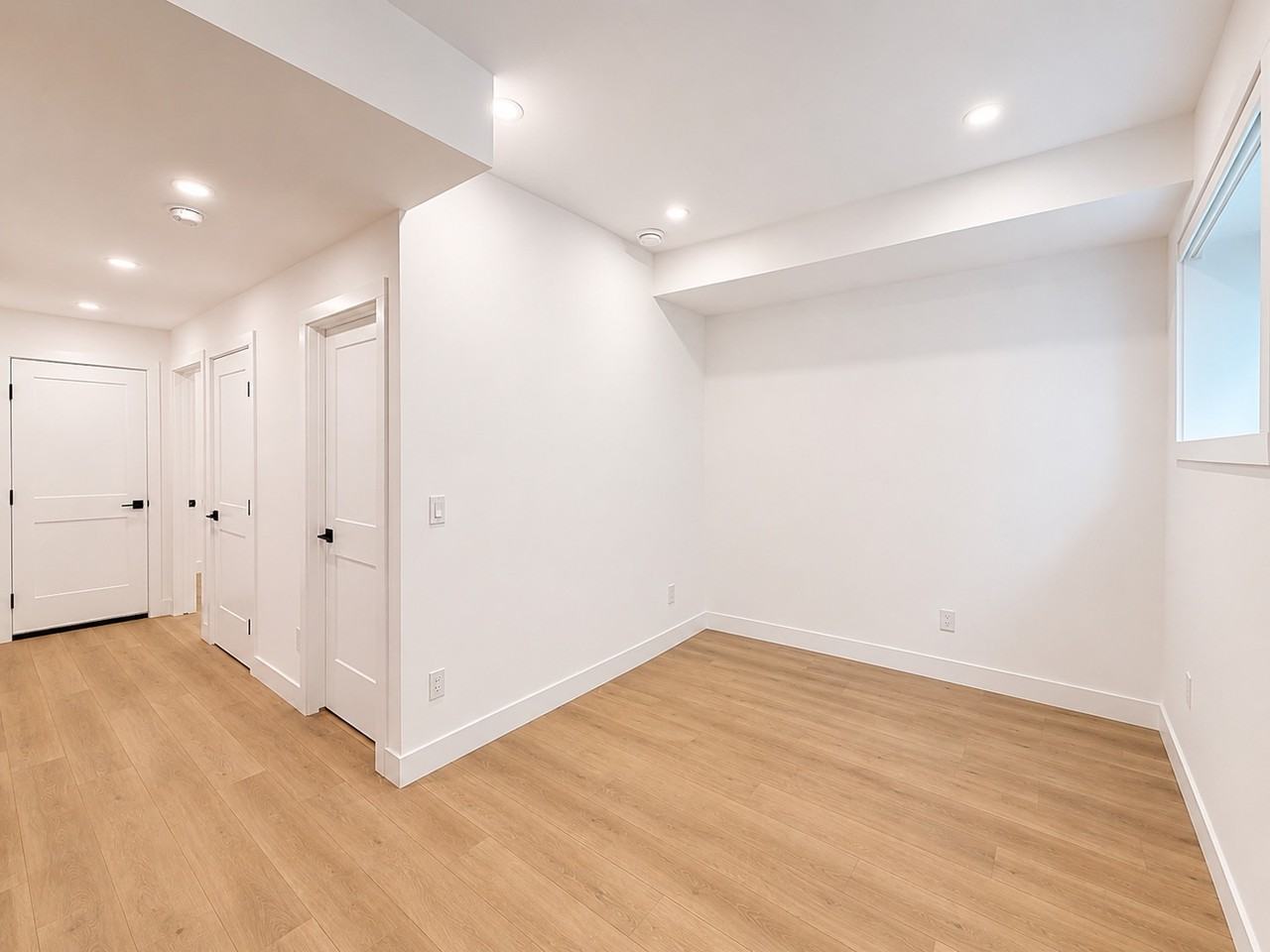 Pleasant 10 Basement Suite - Photo 6 of 10
