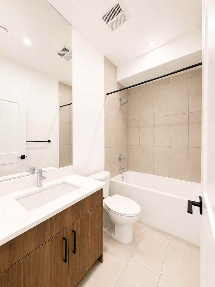 Pleasant 10 Basement Suite - Photo 7 of 10
