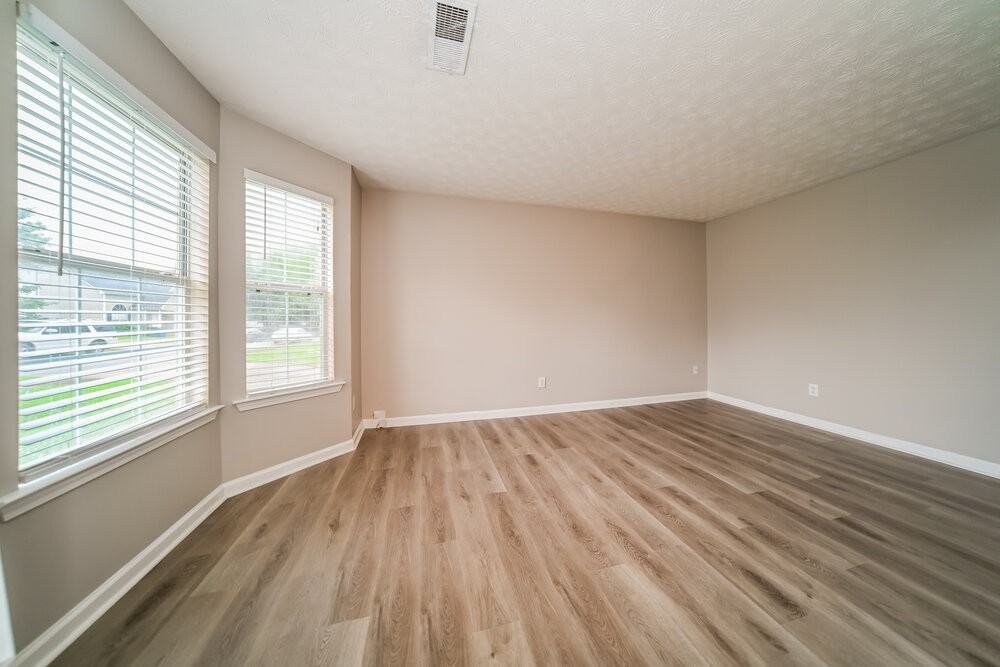 505 Concord Ter - Photo 4 of 17