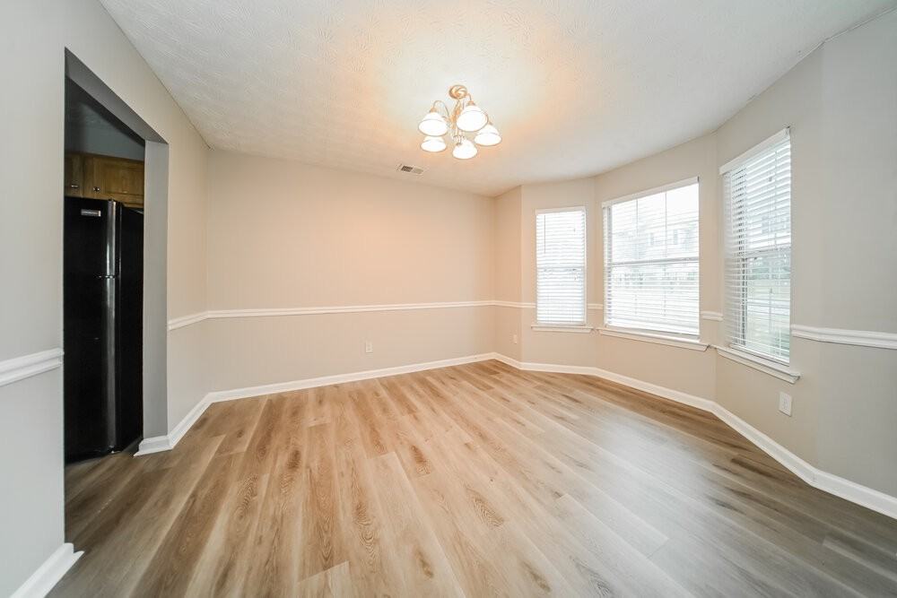 505 Concord Ter - Photo 5 of 17