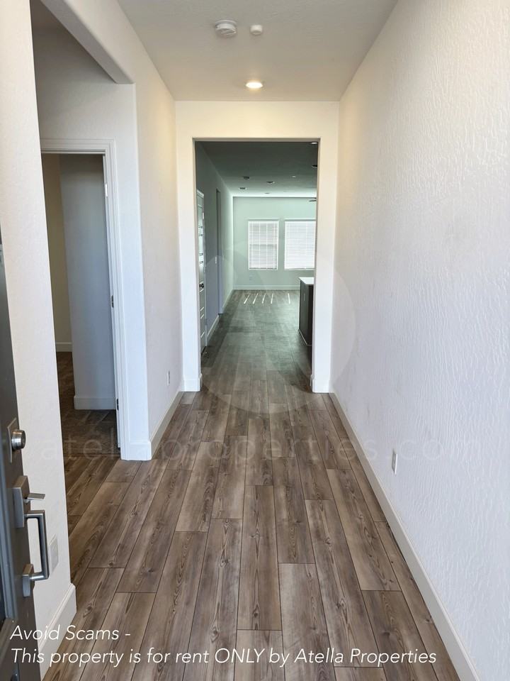 203 E Taylor Ave #1 - Photo 5 of 11