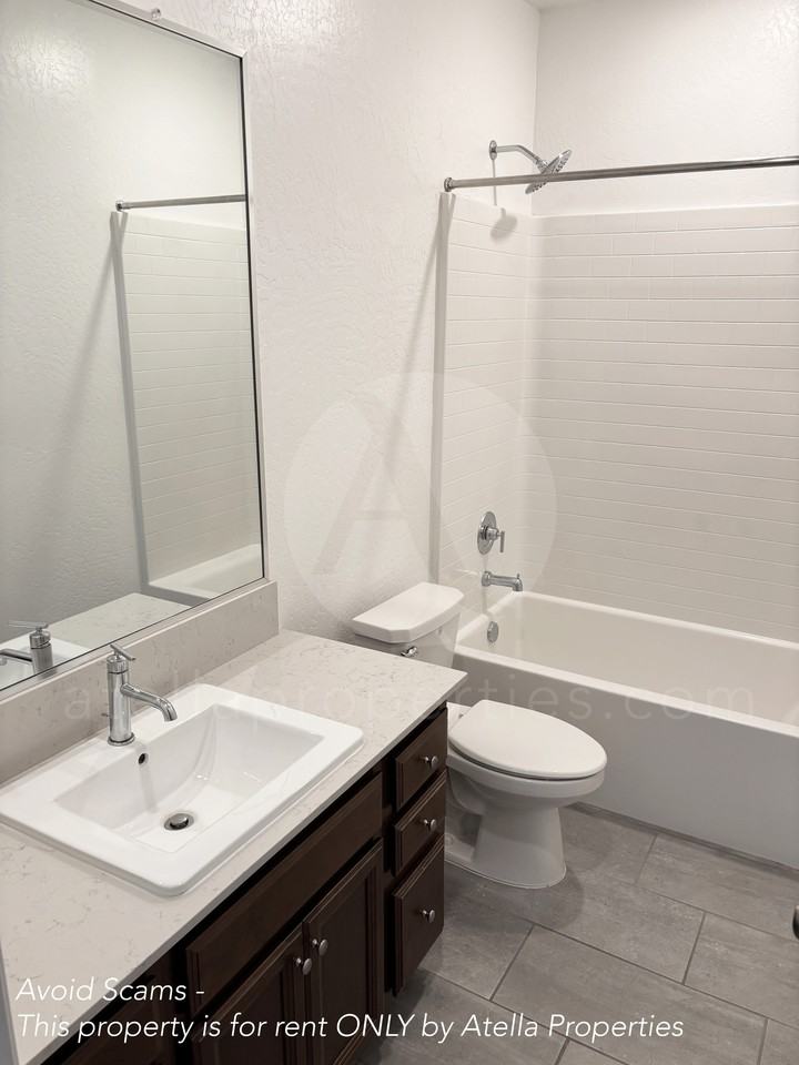 203 E Taylor Ave #1 - Photo 6 of 11