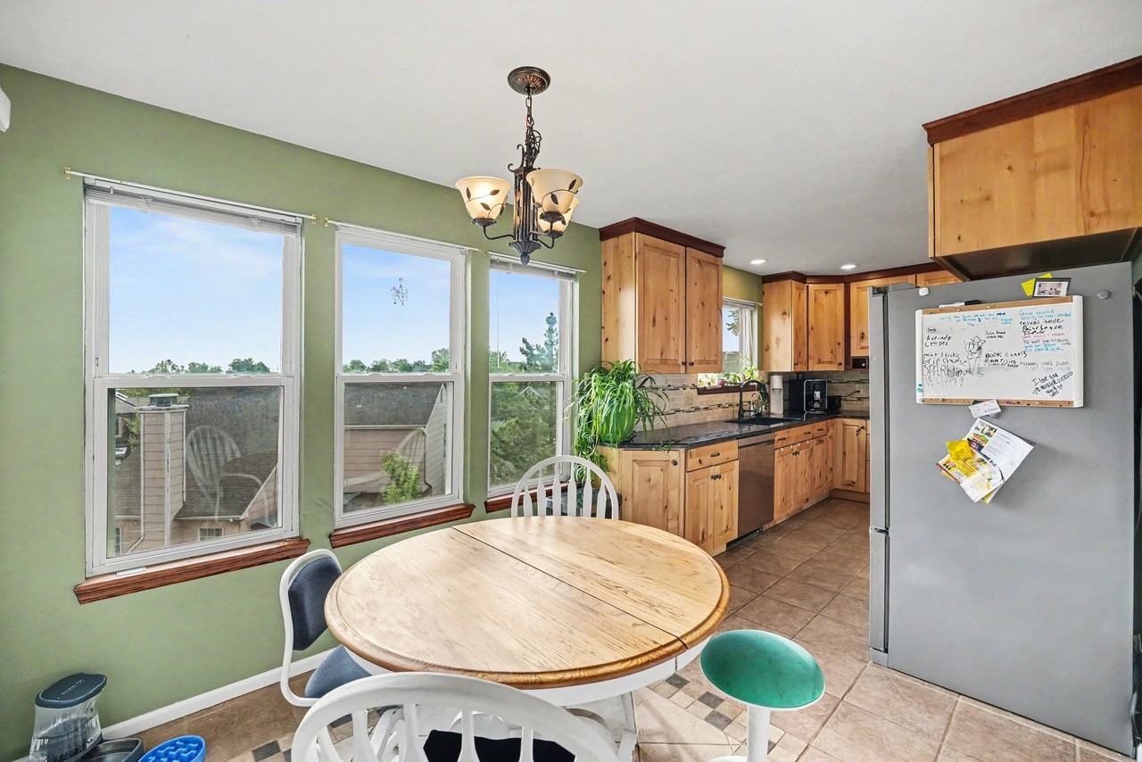 448 Somerset Dr #1 - Photo 4 of 23