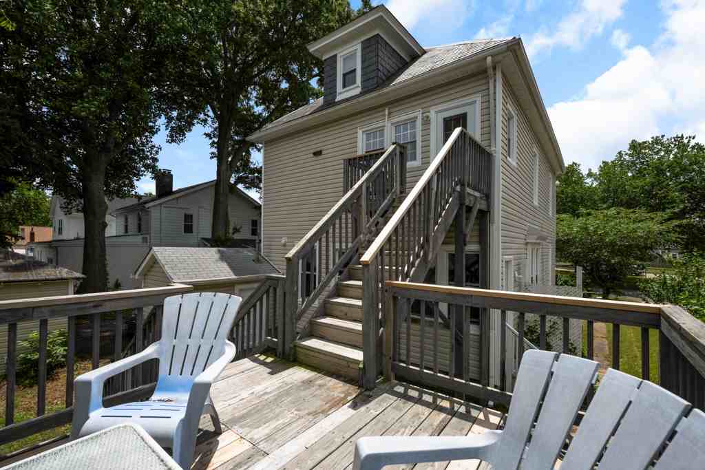 220 E Randall Ave #1 - Photo 6 of 17