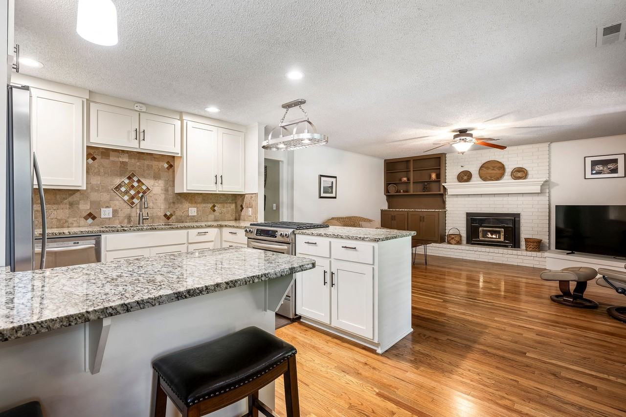 2917 N Mayberry Ln #1 - Photo 3 of 18