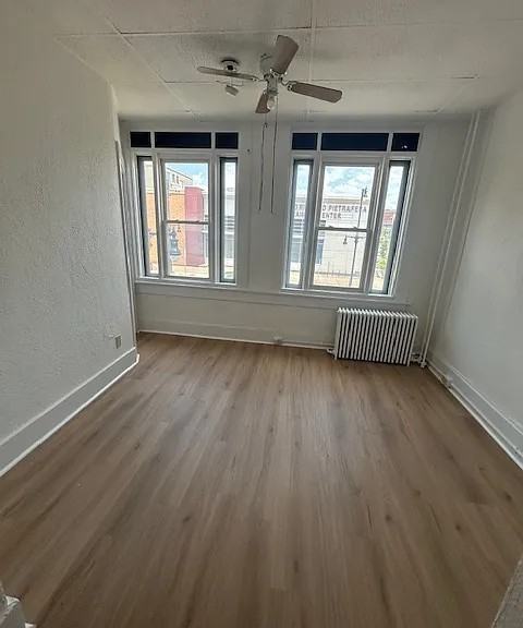 517 N Salina St #4 - Photo 4 of 18