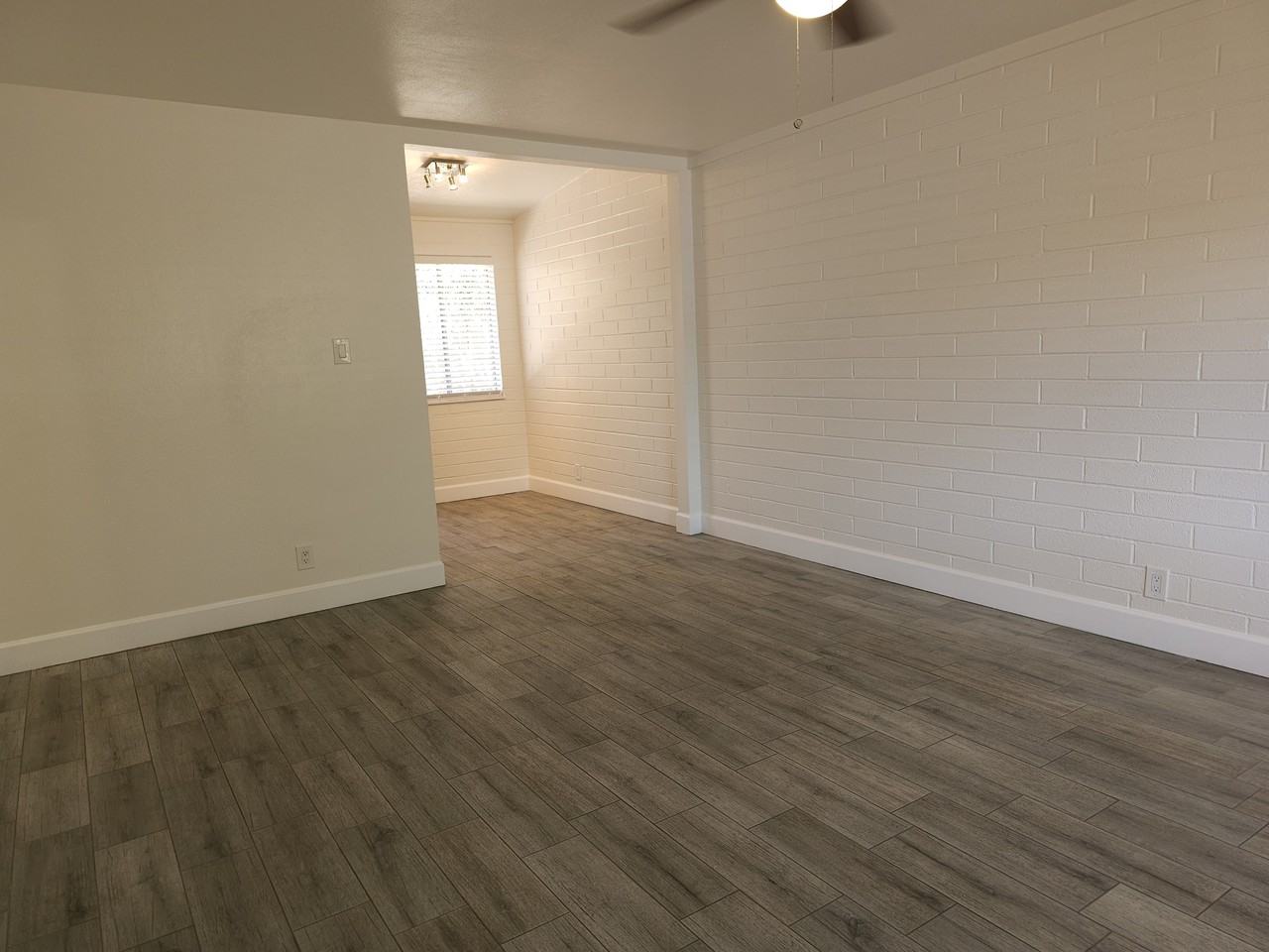 824 E Rose Ln #4 - Photo 3 of 29