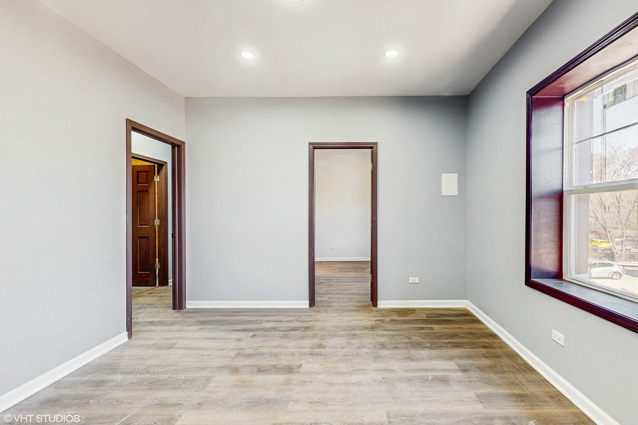 6808 North Clark Street - 2EUnit 2W #2E - Photo 5 of 50
