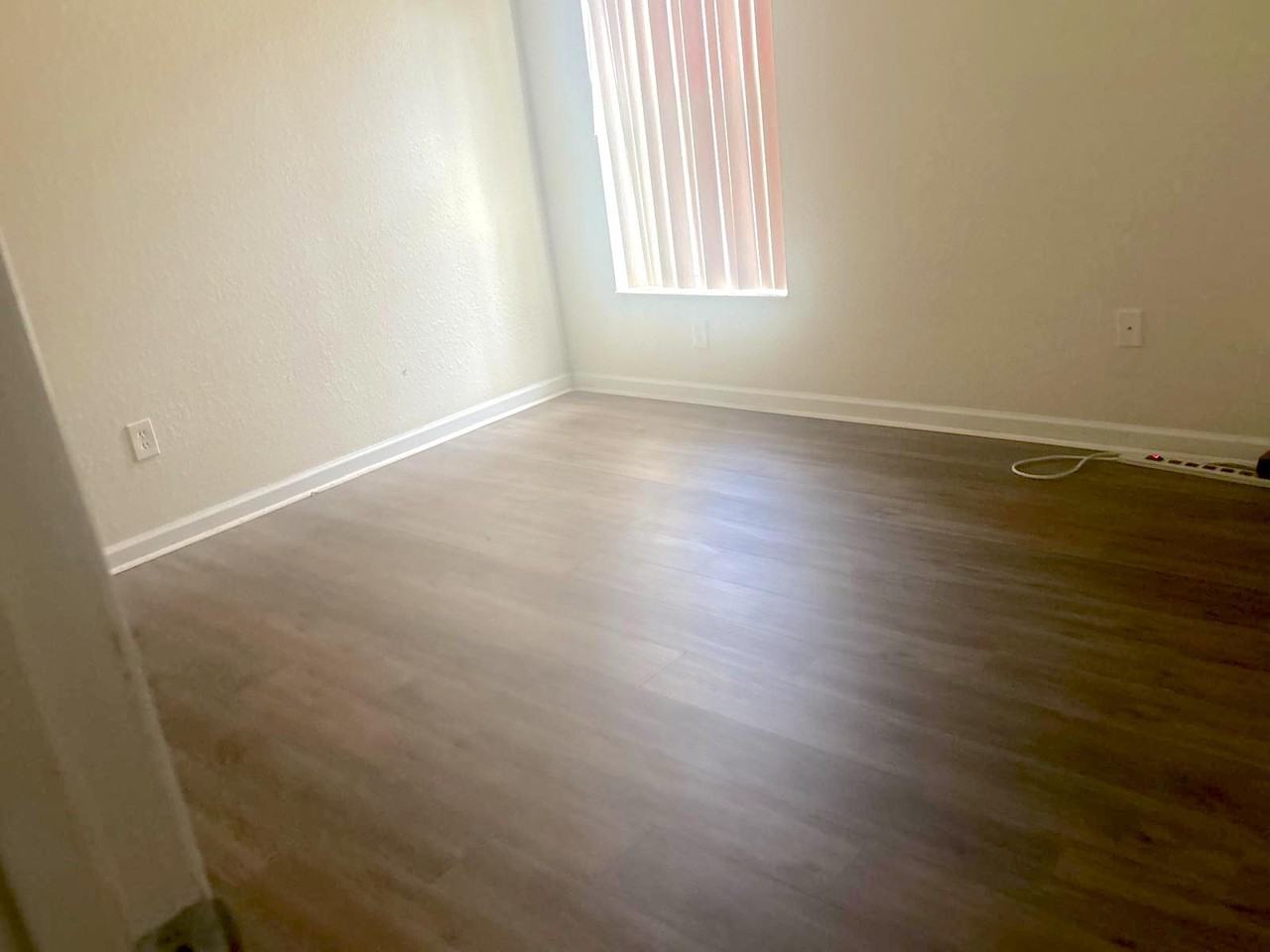 5134 Sw 41st St #1 - Photo 4 of 12