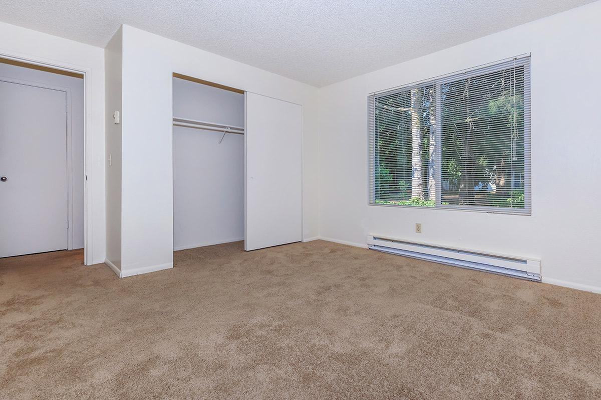 600 Black Lake Blvd Sw - Photo 7 of 14