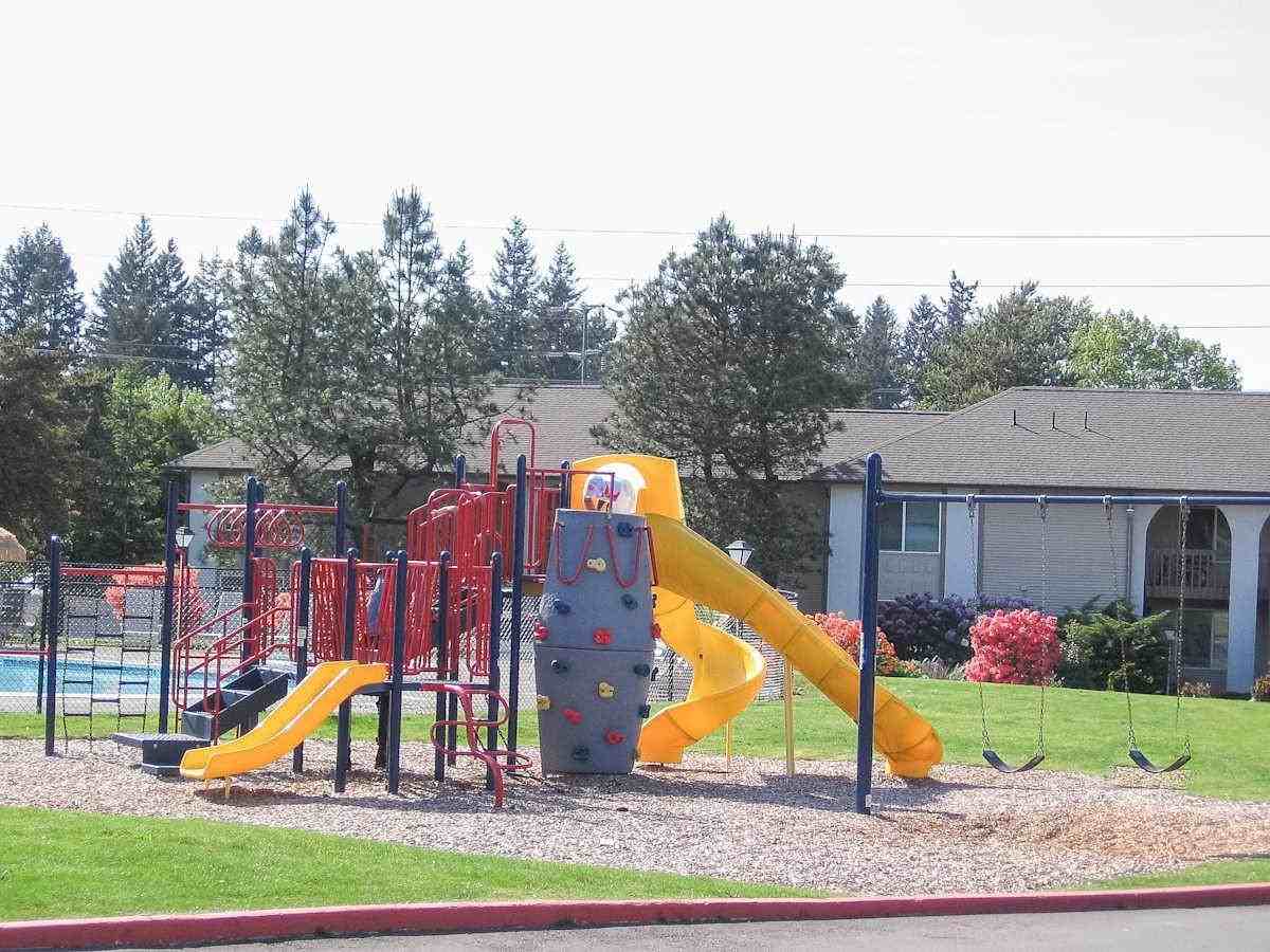 600 Black Lake Blvd Sw - Photo 7 of 14