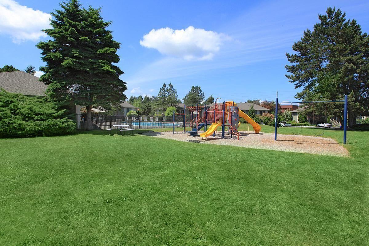 600 Black Lake Blvd Sw - Photo 3 of 14