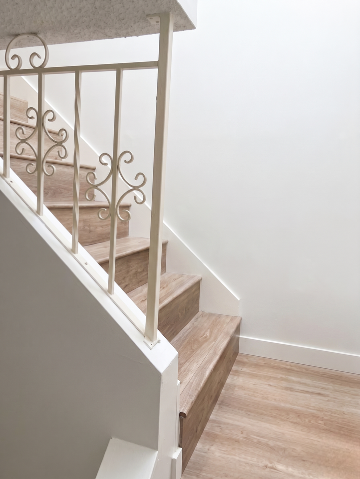 7951 Thormanby Crescent - Photo 2 of 7