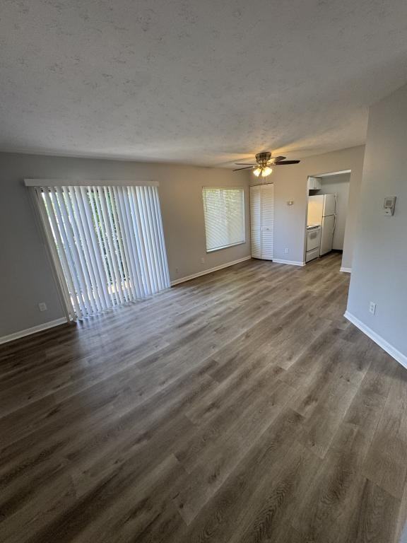 7008 Ohio Ave - Photo 3 of 11