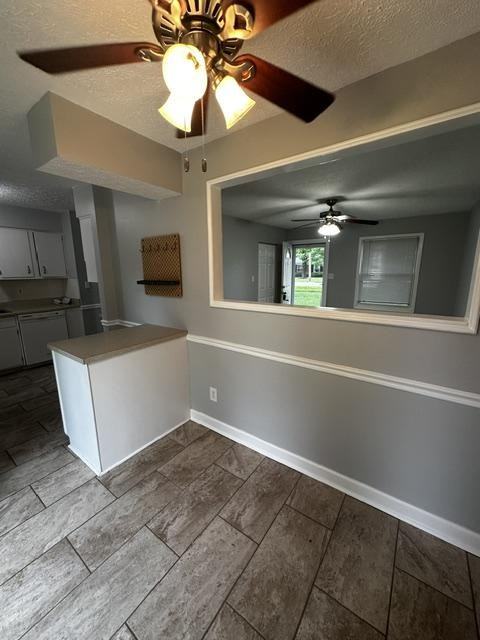 4208 Prince Ln - Photo 4 of 7